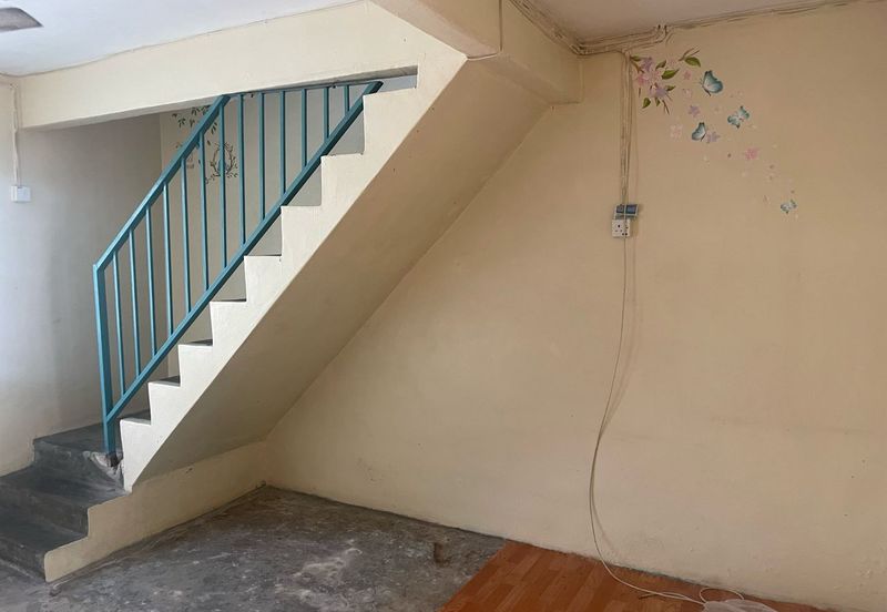 Jalan Delima, Taman Gunung Emas, Labis, Johor