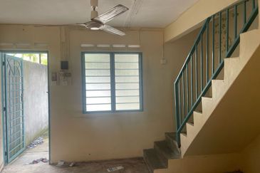 Jalan Delima, Taman Gunung Emas, Labis, Johor