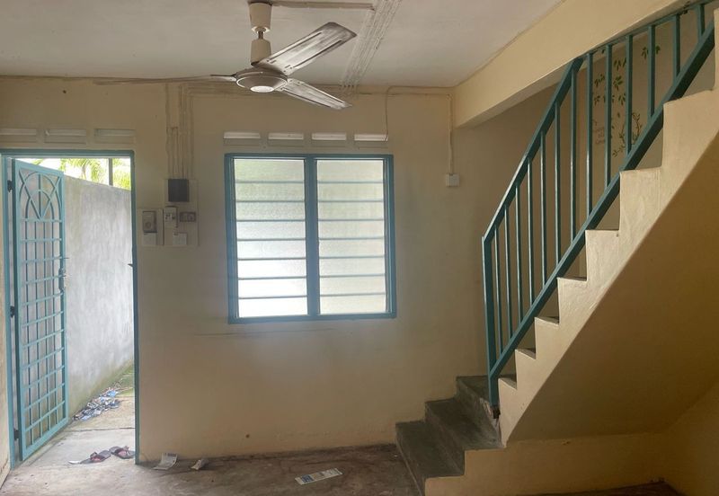 Jalan Delima, Taman Gunung Emas, Labis, Johor