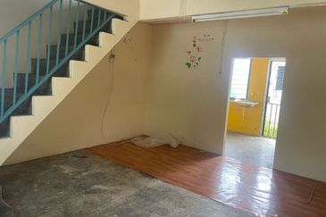 Jalan Delima, Taman Gunung Emas, Labis, Johor