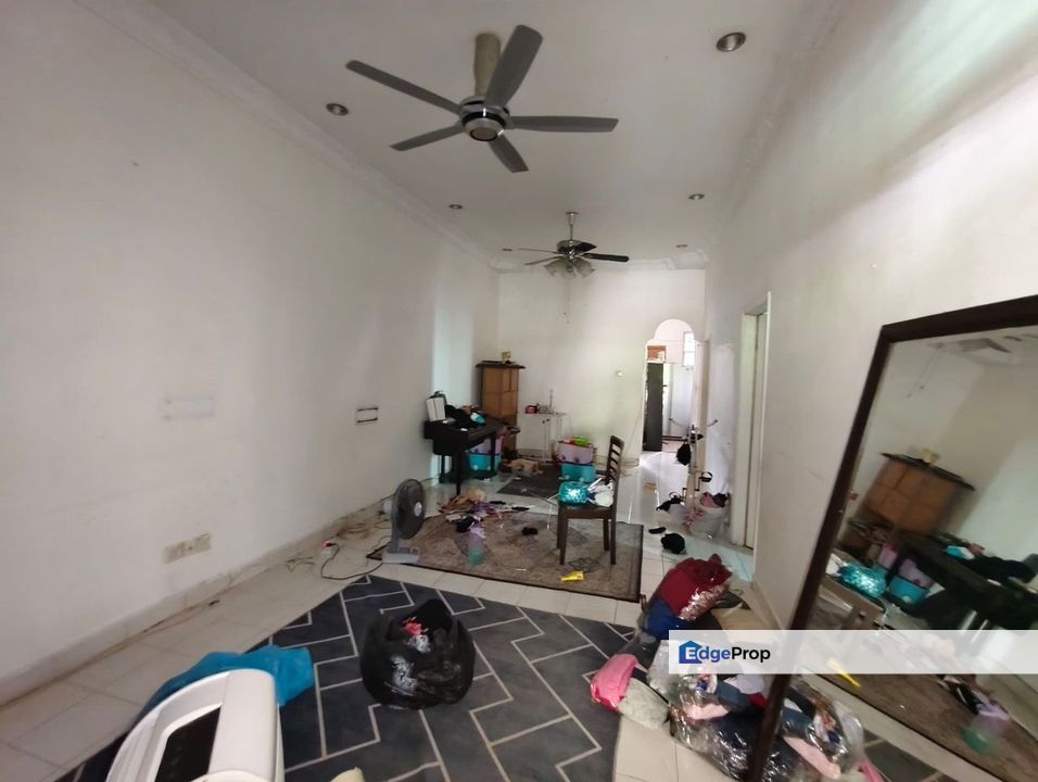 Jalan Lading, Taman Puteri Wangsa, 81800 Ulu Tiram, Johor, Johor, Ulu Tiram