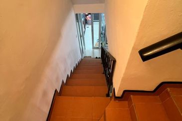 Villa Ros, Taman Tampoi Indah, Johor