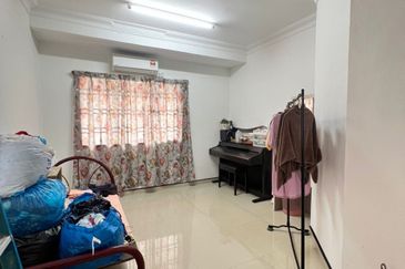 Villa Ros, Taman Tampoi Indah, Johor