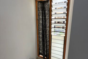 Flat Taman Plentong Utama