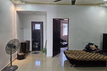 Fully Renovated @ Jalan Pulai Indah, Taman Pulai Indah