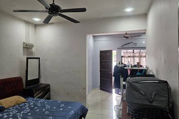 Fully Renovated @ Jalan Pulai Indah, Taman Pulai Indah