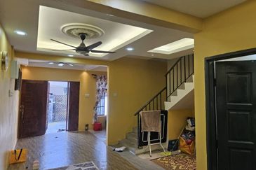 Fully Renovated @ Jalan Pulai Indah, Taman Pulai Indah