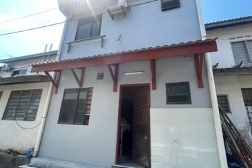 Fully Renovated @ Jalan Pulai Indah, Taman Pulai Indah
