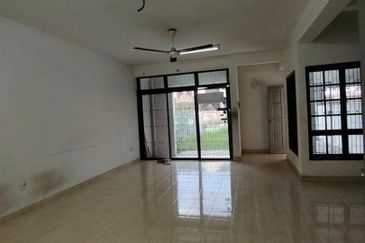 Jalan Permas 12, Permas Jaya  