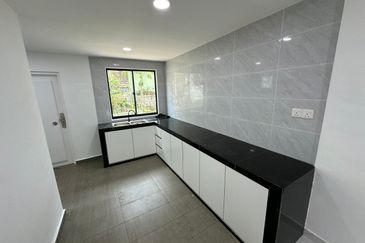 Fully Renovated @ Jalan Saga, Taman Desa Cemerlang, Johor