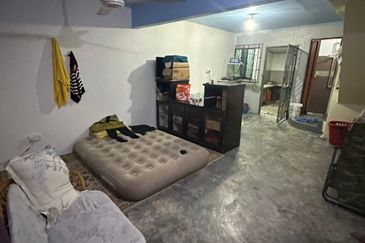 Jalan Melunak 8, Taman Desa Cemerlang