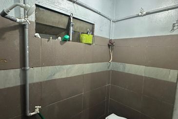 Jalan Melunak 8, Taman Desa Cemerlang