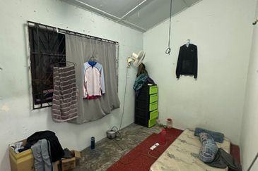 Jalan Melunak 8, Taman Desa Cemerlang