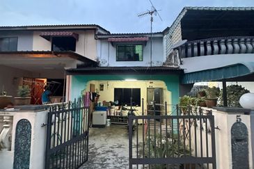 Jalan Melunak 8, Taman Desa Cemerlang