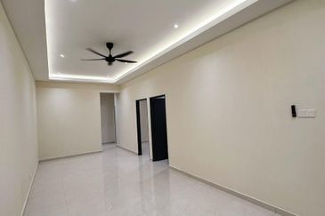 Unblock View @ Jalan Persisiran Perling 1, Taman Perling