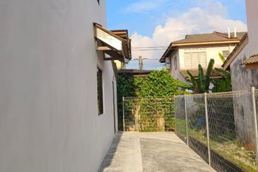 End Lot @ Jalan Delima, Taman Kota Masai