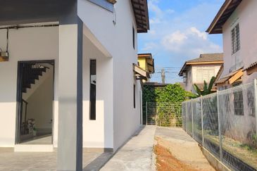 End Lot @ Jalan Delima, Taman Kota Masai