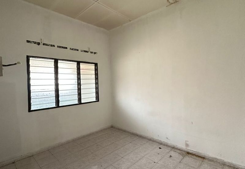 Jalan Kolam Air Utama, Taman Maju, 77000 Jasin, Melaka.