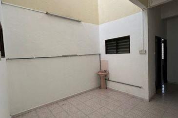 Jalan Kolam Air Utama, Taman Maju, 77000 Jasin, Melaka.