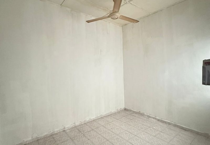 Jalan Kolam Air Utama, Taman Maju, 77000 Jasin, Melaka.