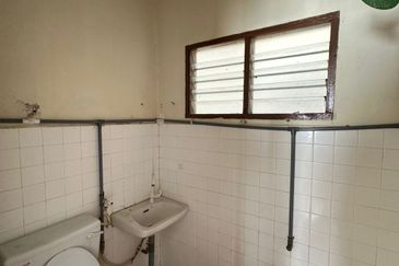 Jalan Kolam Air Utama, Taman Maju, 77000 Jasin, Melaka.