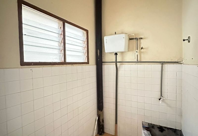 Jalan Kolam Air Utama, Taman Maju, 77000 Jasin, Melaka.