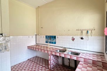 Jalan Kolam Air Utama, Taman Maju, 77000 Jasin, Melaka.