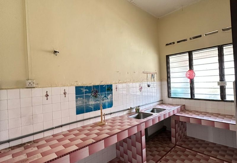 Jalan Kolam Air Utama, Taman Maju, 77000 Jasin, Melaka.