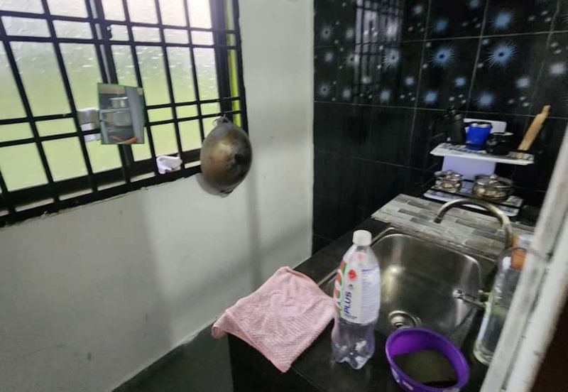 Fully Renovated @ Jasmine Park, Taman Putri, Kulai