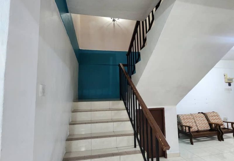 Fully Renovated @ Jasmine Park, Taman Putri, Kulai