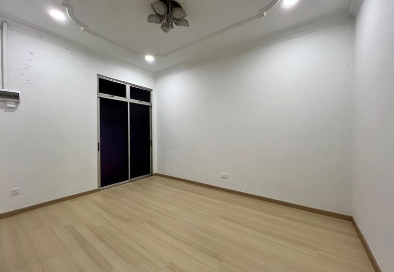 Jalan Badik, Taman Puteri Wangsa, Ulu Tiram