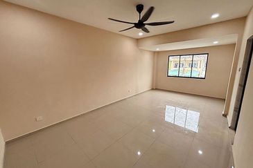 Fully Renovated @ Jalan Belibis, Taman Perling, Johor Bahru