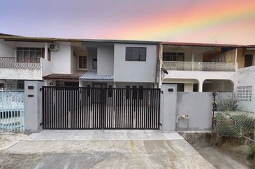 Fully Renovated @ Jalan Belibis, Taman Perling, Johor Bahru