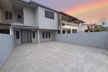 Fully Renovated @ Jalan Belibis, Taman Perling, Johor Bahru