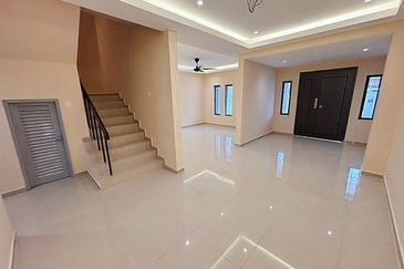 Fully Renovated @ Jalan Belibis, Taman Perling, Johor Bahru