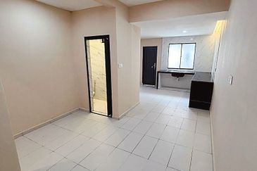 Fully Renovated @ Jalan Belibis, Taman Perling, Johor Bahru