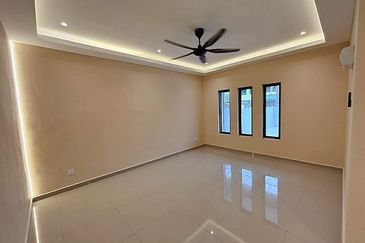 Fully Renovated @ Jalan Belibis, Taman Perling, Johor Bahru