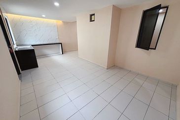 Fully Renovated @ Jalan Belibis, Taman Perling, Johor Bahru