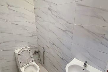 Fully Renovated @ Jalan Belibis, Taman Perling, Johor Bahru