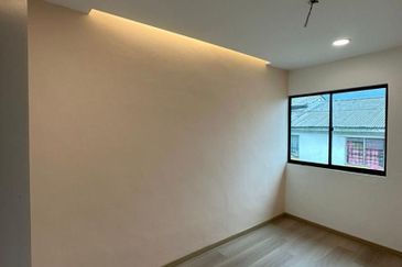 Fully Renovated @ Jalan Panti 6, Taman Bukit Tiram