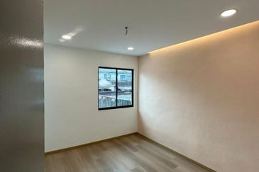 Fully Renovated @ Jalan Panti 6, Taman Bukit Tiram