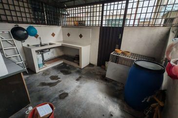 Jalan Seroja, Taman Johor Jaya