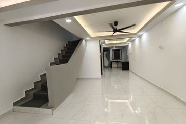 Unblock View @ Jalan Gelam, Taman Rinting, Masai