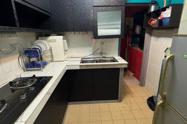 Pangsapuri Sri Ilham, Bandar Baru Seri Alam