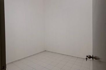 Jalan Putri, Taman Mohd Yassin, Simpang Renggam