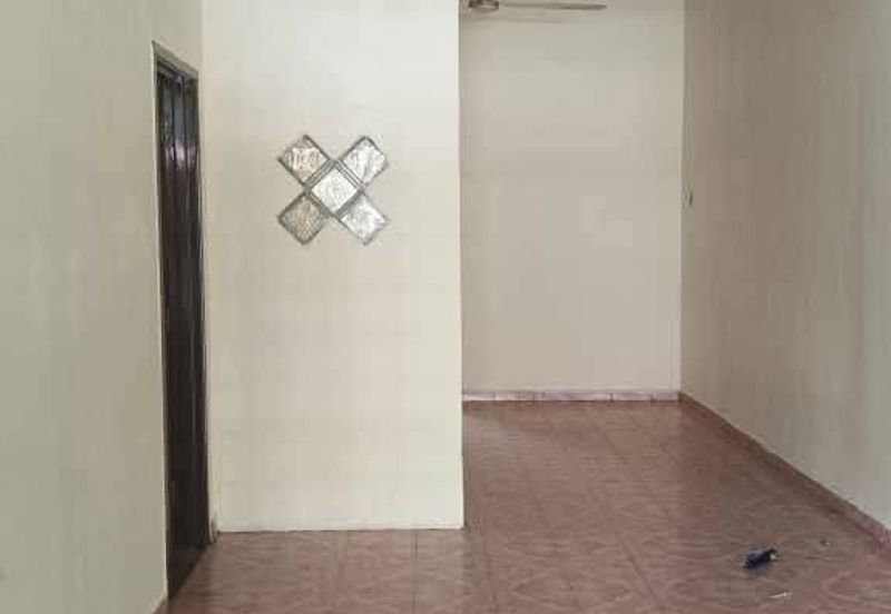 Jalan Mentari 1a/9, Bandar Mahkota,  Banting, Selangor