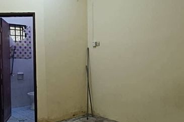 Jalan Mentari 1a/9, Bandar Mahkota,  Banting, Selangor