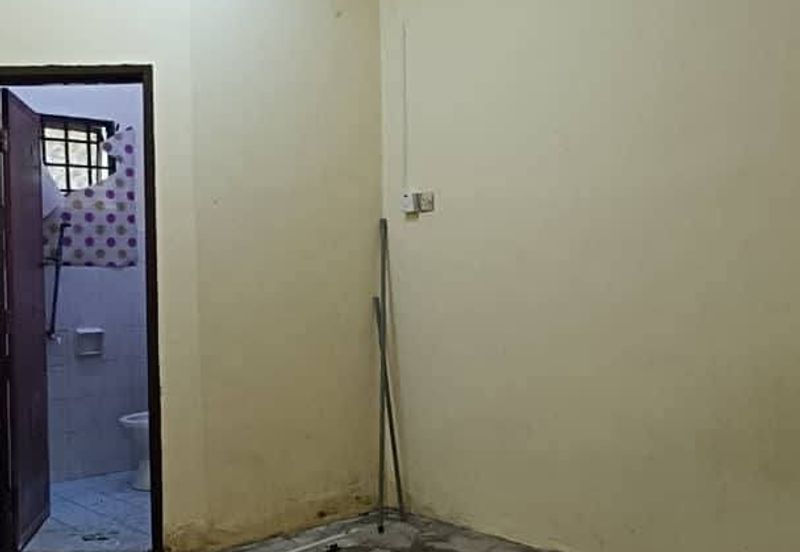 Jalan Mentari 1a/9, Bandar Mahkota,  Banting, Selangor