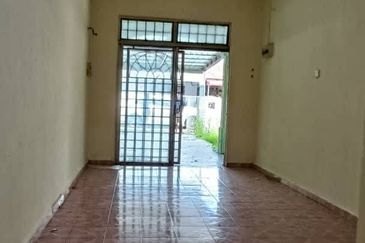 Jalan Mentari 1a/9, Bandar Mahkota,  Banting, Selangor