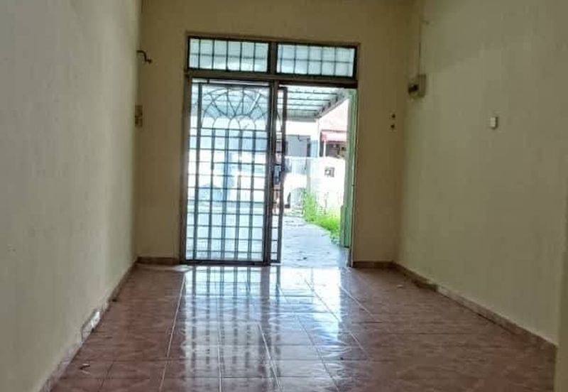 Jalan Mentari 1a/9, Bandar Mahkota,  Banting, Selangor